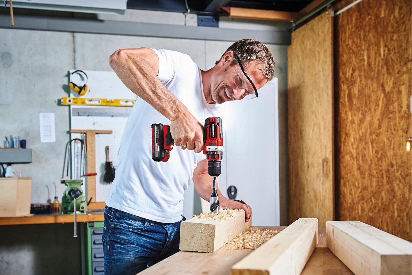 Einhell 4513979 Cordless Drill Driver Kit TE-CD 18/40-1 Li (2x2.0 Ah) (Li-Ion, 18V, 354 in/lbs., 2-Speed Gearbox, Speed Electronics, LED. Includes 2 x 2.0 Ah PXC Batteries and 30-min Quick Charger)